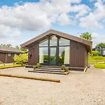 3 Bed In Penrith Oc-88212 *