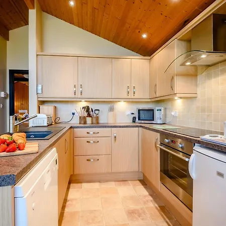 ロッジ 3 Bed In Penrith Oc-88212 Tirril